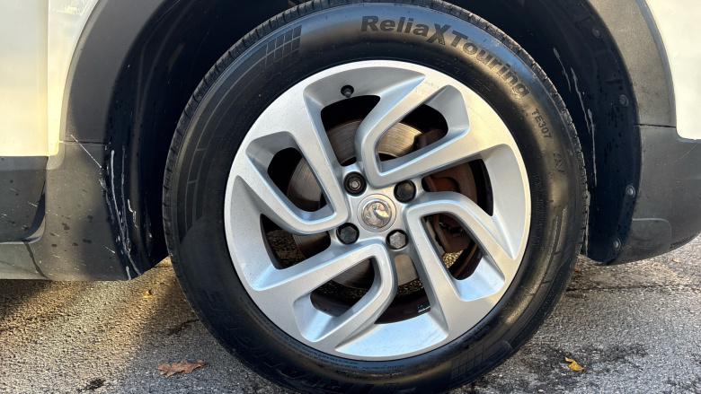 Vauxhall Crossland X 1.2T ecoTec [110] SE Nav 5dr [Start Stop] Petrol Hatchback